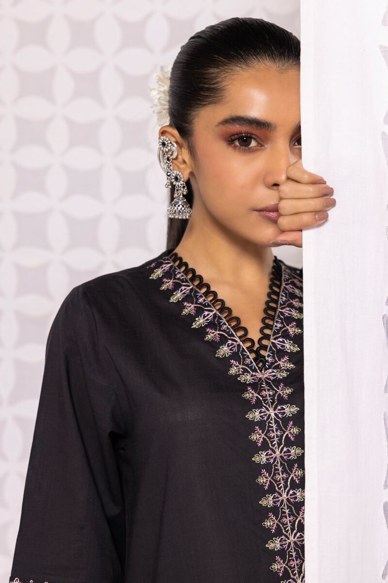  | Kurta | Embroidered | null