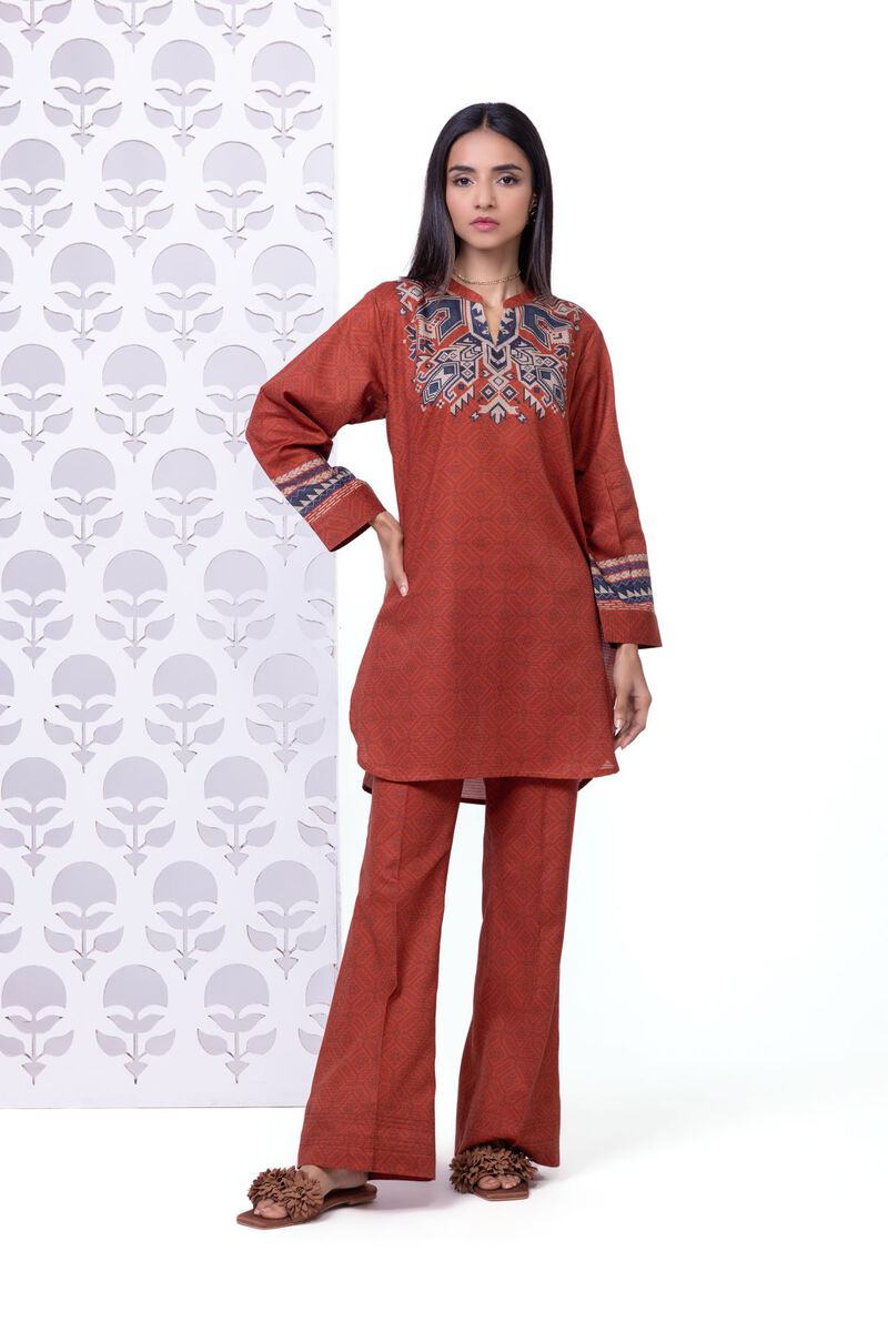 https://uae.khaadi.com/dw/image/v2/BJTG_PRD/on/demandware.static/-/Sites-khaadi-master-catalog/default/dw02ab156e/images/hi-res/eet245173b_rust_1.jpg?sw=800&sh=1200