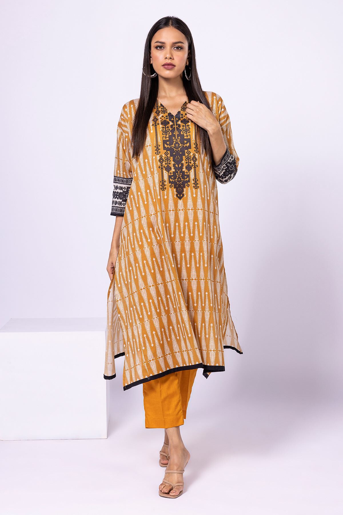 Khaadi 2 piece lawn 2019 new arrivals
