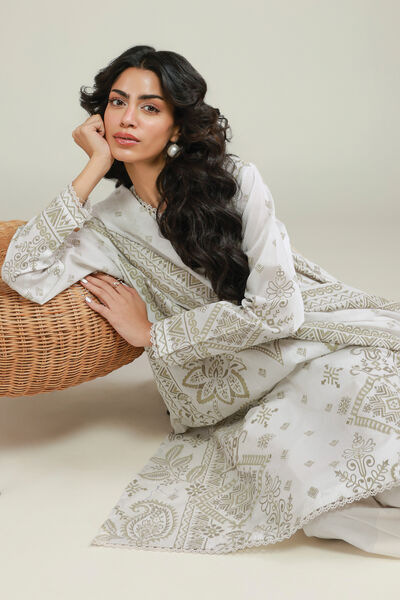 Embroidered | Lawn | Tailored Lawn 3-Piece | AED 168.00