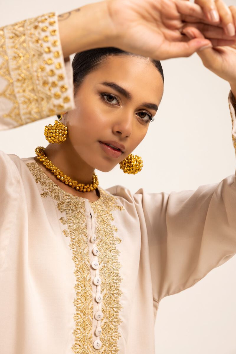  | Kurta | Embroidered | null