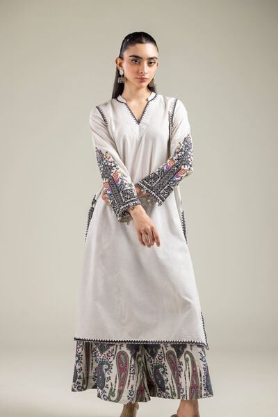 Embroidered | Mesuri | Off-White Longline Kurta | AED 180.00