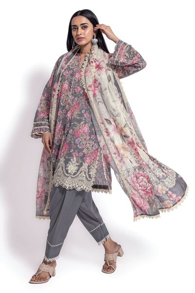 Lawn | Embroidered | Fabrics 3 Piece | AED 120.00