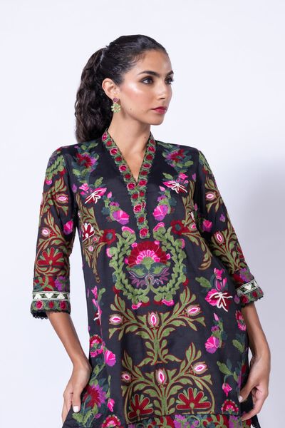  | Kurta | Embroidered | AED 400.00