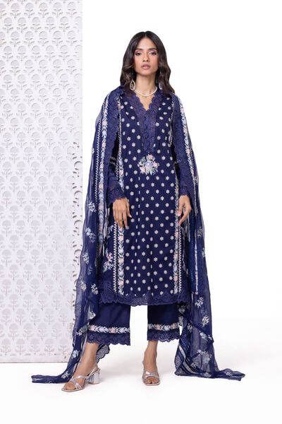  | Kurta | Embroidered | AED 320.00