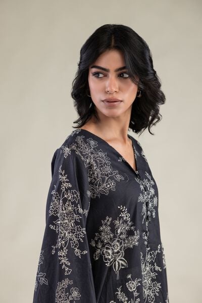 Embroidered | Cambric | Kurta | AED 150.00