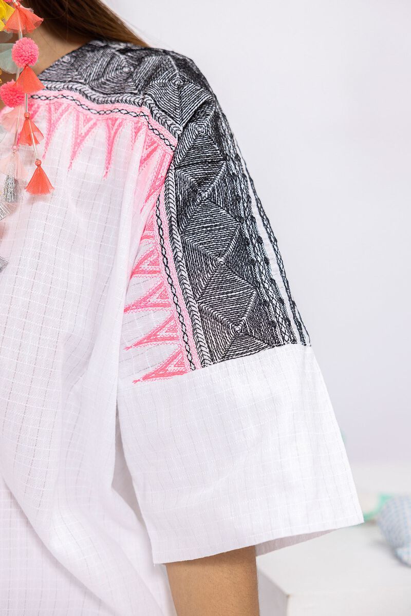  | Kurta | Embroidered | null