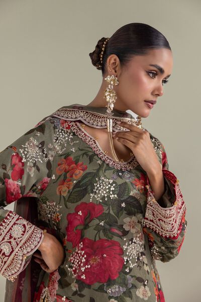 Embroidered | Chiffon | Floral 3-Piece Co-ords | AED 234.00