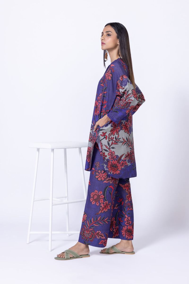 https://uae.khaadi.com/dw/image/v2/BJTG_PRD/on/demandware.static/-/Sites-khaadi-master-catalog/default/dw139a0c35/images/hi-res/eeb24680a_d-purple_1.jpg?sw=800&sh=1200