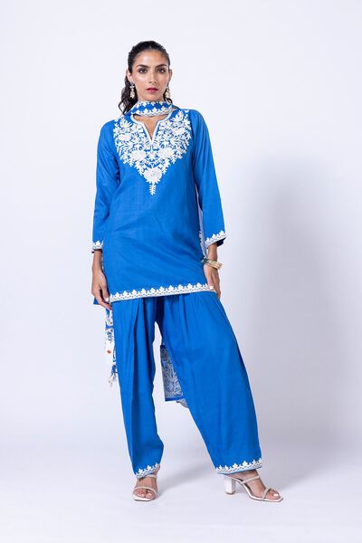  | Kurta | Embroidered | AED 200.00