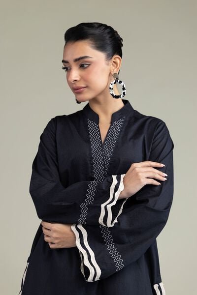 Embroidered | Cotton Dobby | Black Cotton Kurta | AED 130.00