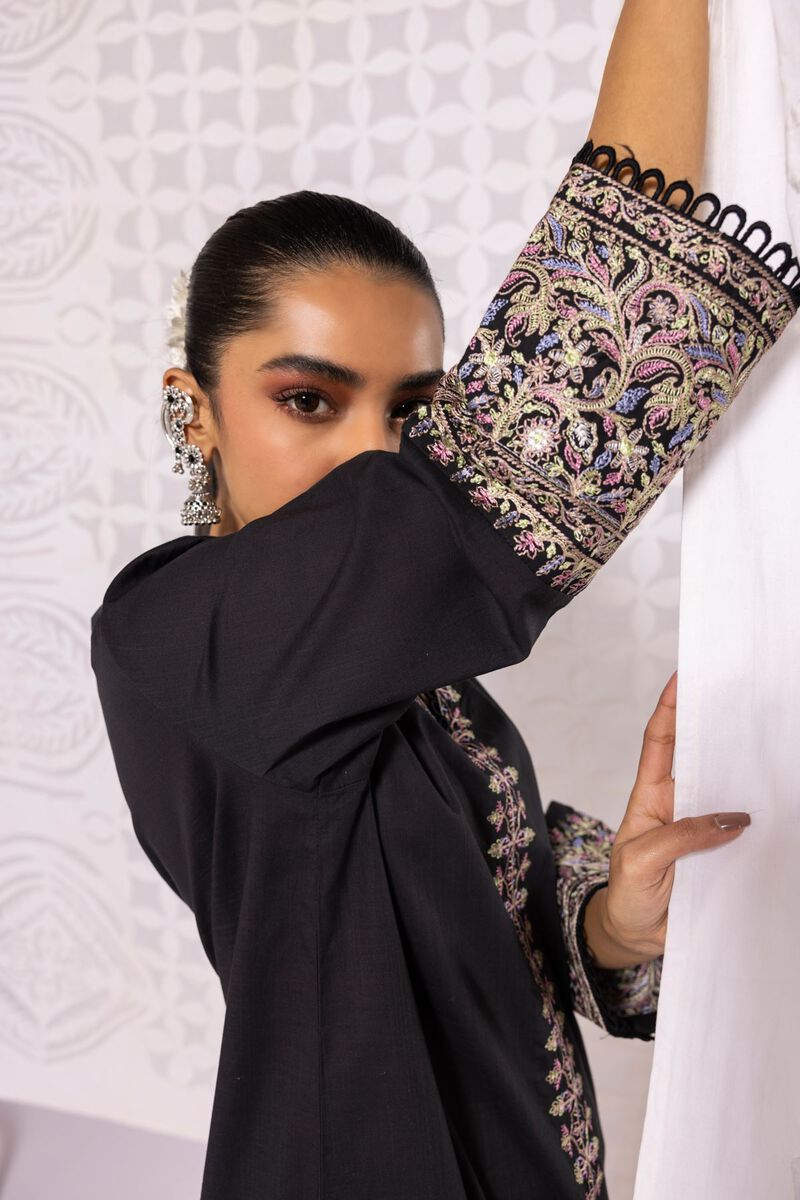  | Kurta | Embroidered | null