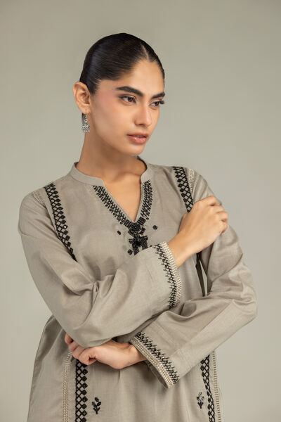 Embroidered | Cambric | Cambric V-Neck Kurta | AED 180.00