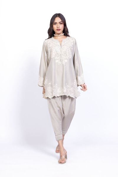 Embroidered | Raw Silk | Kurta | AED 220.00