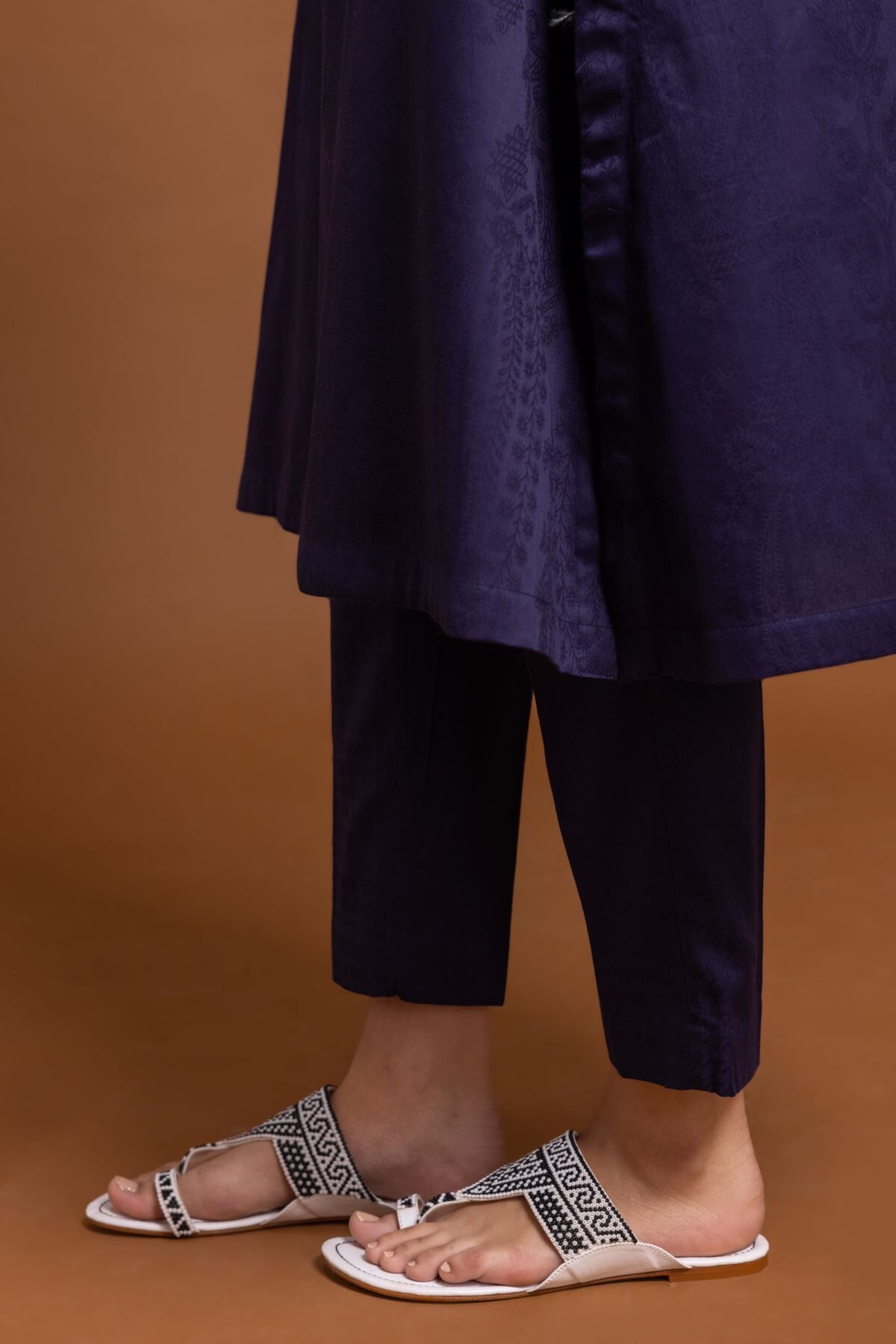Khaadi capri trousers 2025