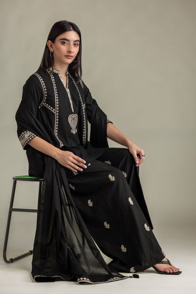Embroidered | Cambric | Black Cambric Kurta | AED 200.00