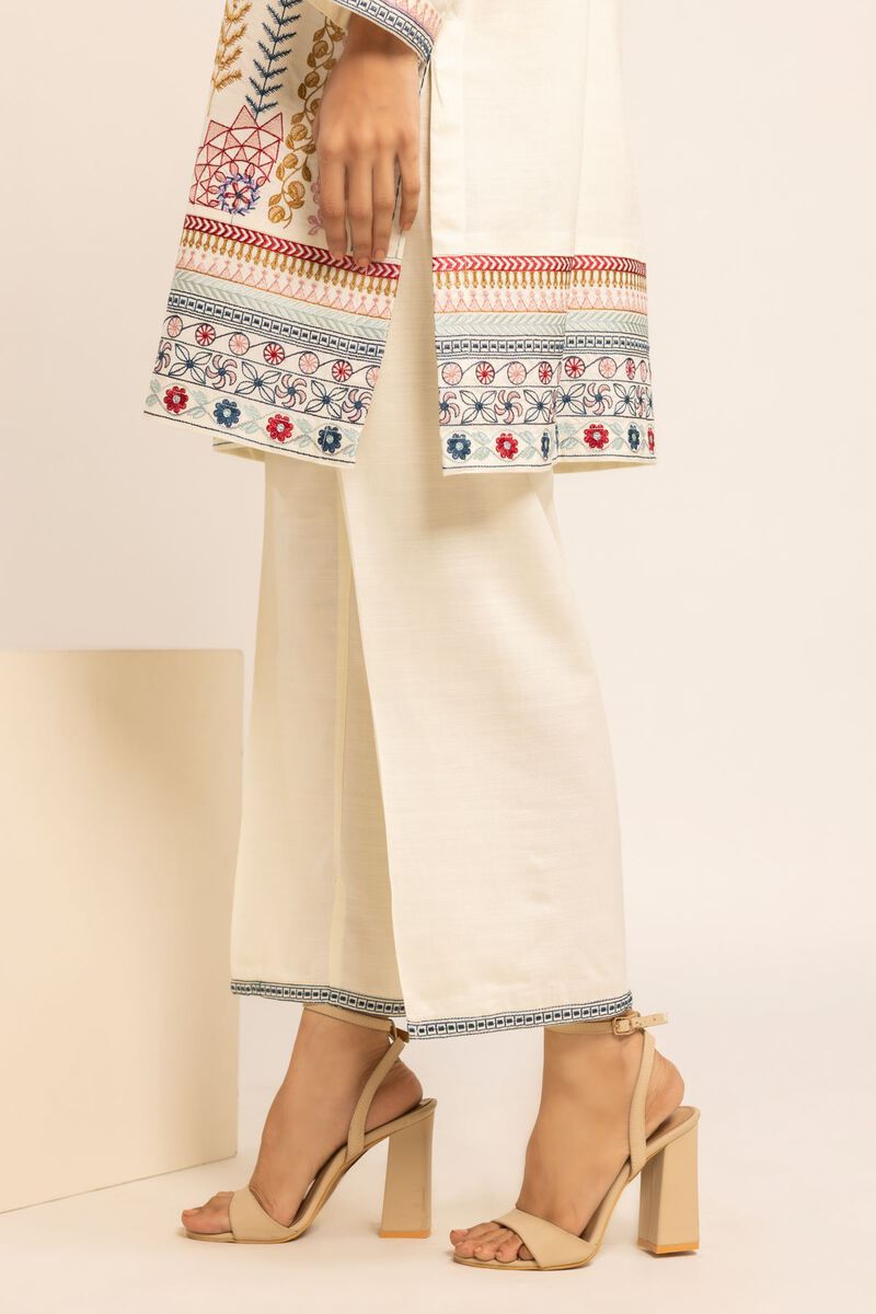  | Pants | Embroidered | null