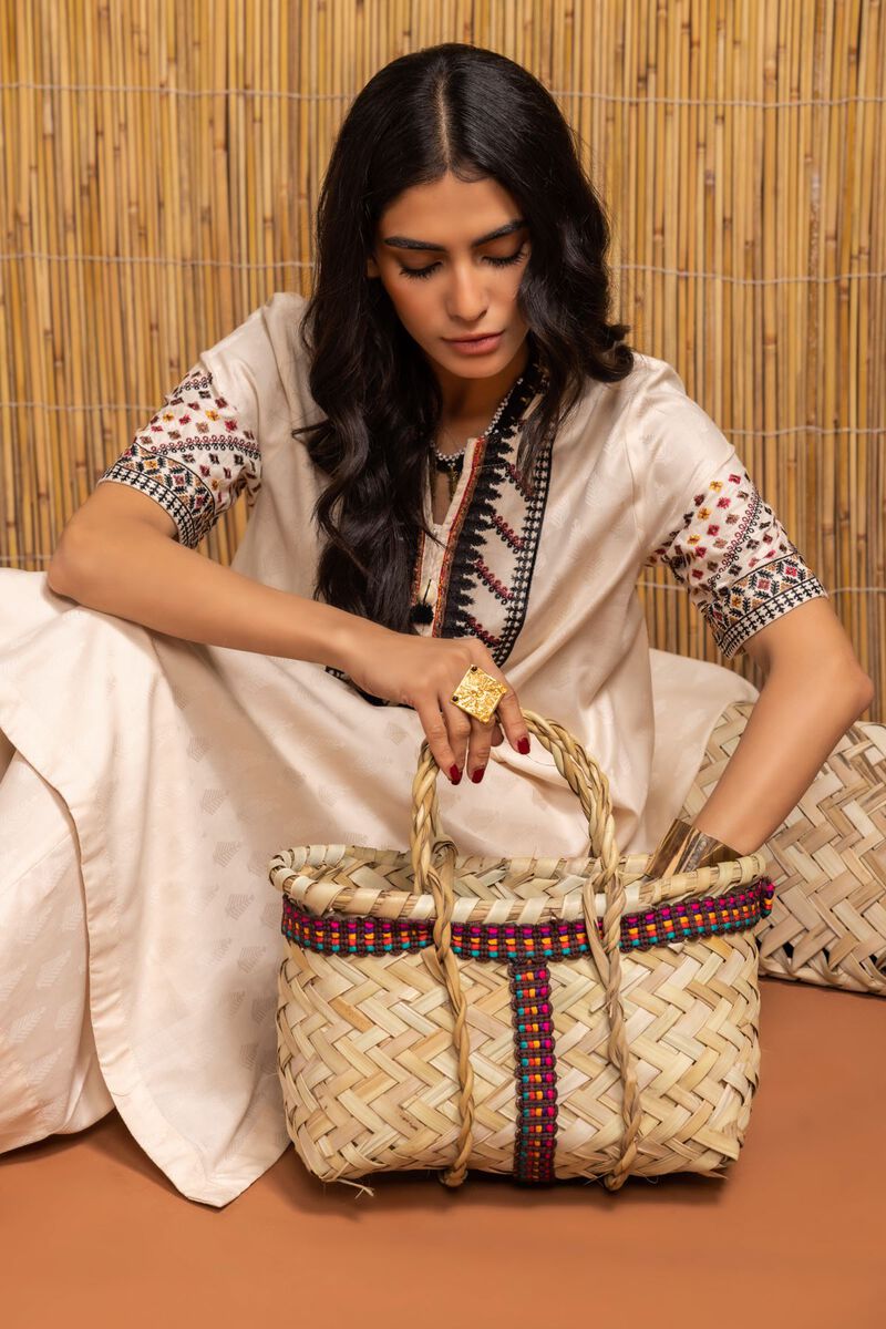  | Kurta | Embroidered | null