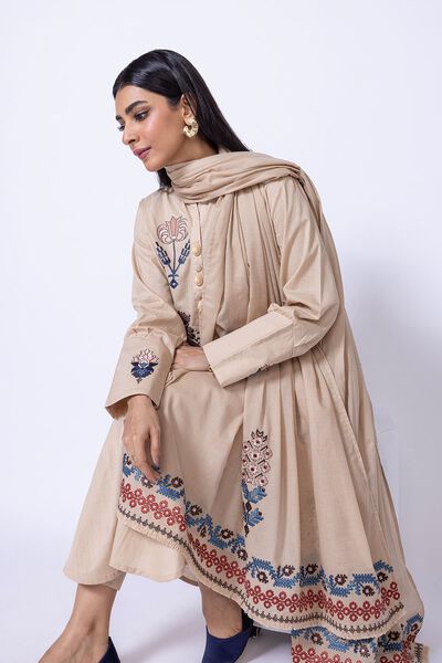  | Dupatta | Embroidered | AED 100.00