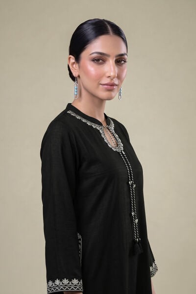 Embroidered | Light Khaddar | Black Khaddar Kurta | AED 230.00