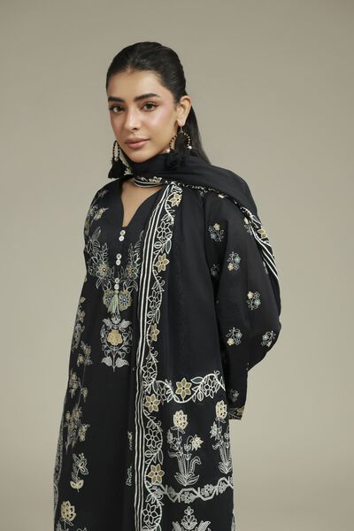 Printed | Cambric | Fabrics 3 Piece | AED 180.00