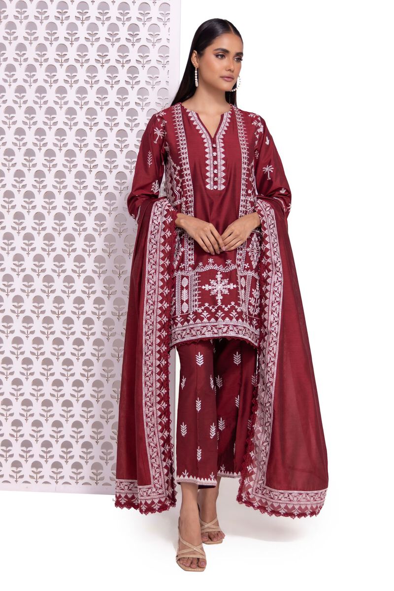 https://uae.khaadi.com/dw/image/v2/BJTG_PRD/on/demandware.static/-/Sites-khaadi-master-catalog/default/dw31d95719/images/hi-res/est24508_red_1.jpg?sw=800&sh=1200