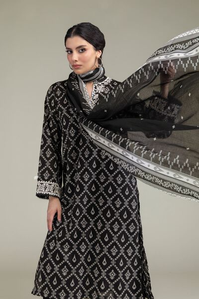 Embroidered | Lawn | Black Lawn Dupatta | AED 80.00