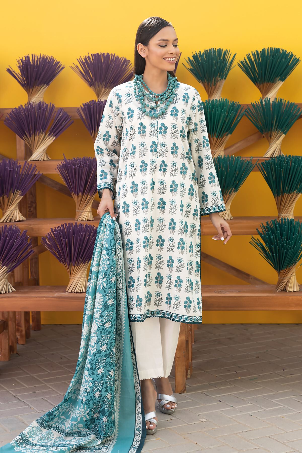 Sale United Arab Emirates Khaadi