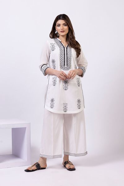 Embroidered | Cambric | Kurta | AED 140.00