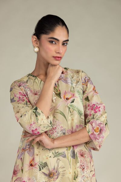 Embroidered | Blended Viscose | Floral Longline Kurta | AED 100.00