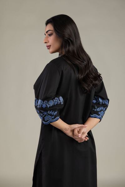 Embroidered | Cambric | Black Cambric Kurta | AED 180.00