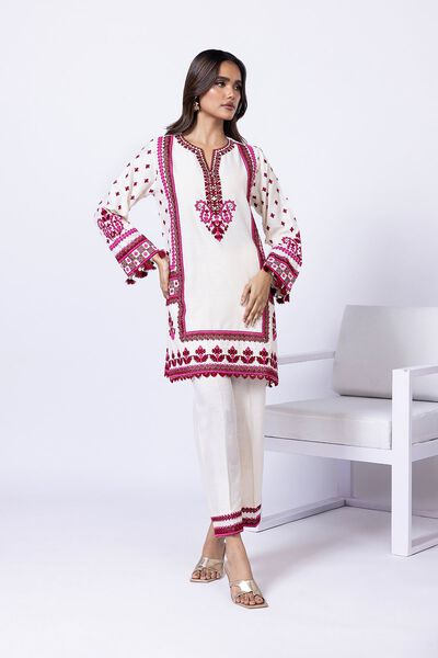  | Kurta | Embroidered | AED 320.00