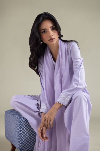 Embroidered | Chiffon | Draped Floral Dupatta | AED 50.00