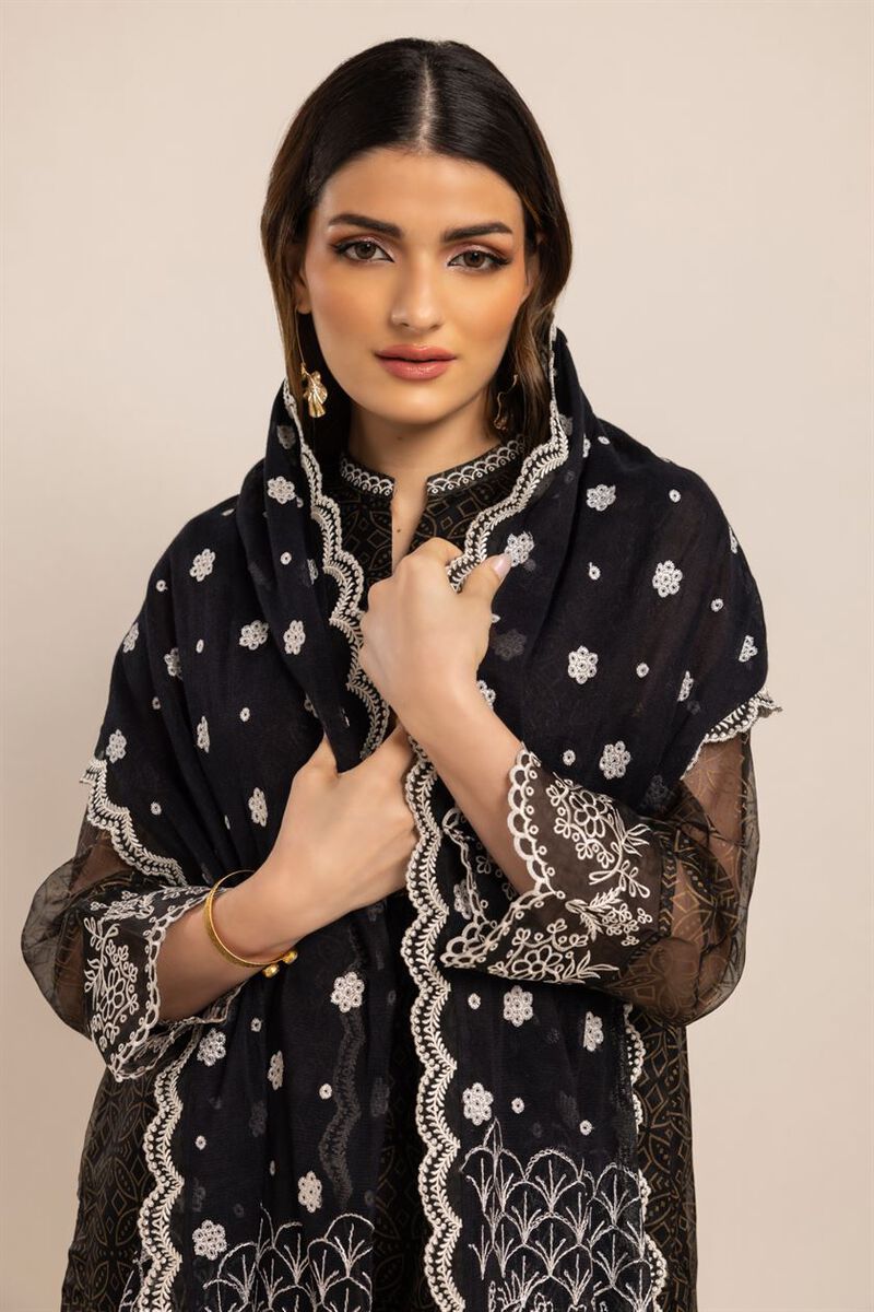  | Stole | Embroidered | null