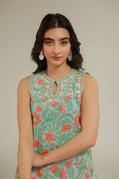 Embroidered | Cotton Viscose | Floral Sleeveless Kurta | AED 54.00