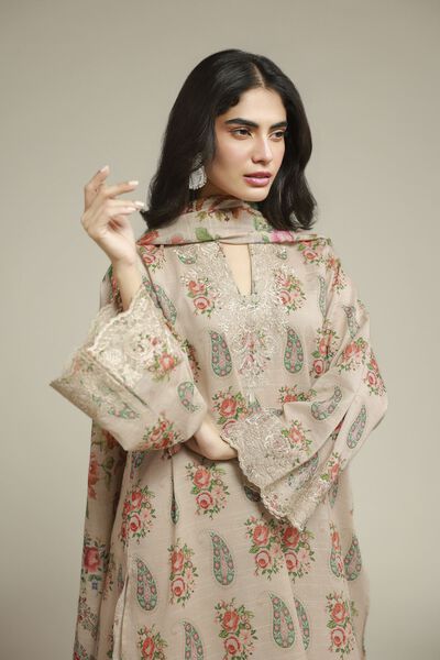 Embroidered | Mesuri | Floral Tailored Suit | AED 280.00