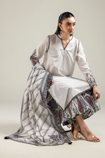Embroidered | Mesuri | Geometric Off-White Dupatta | AED 80.00