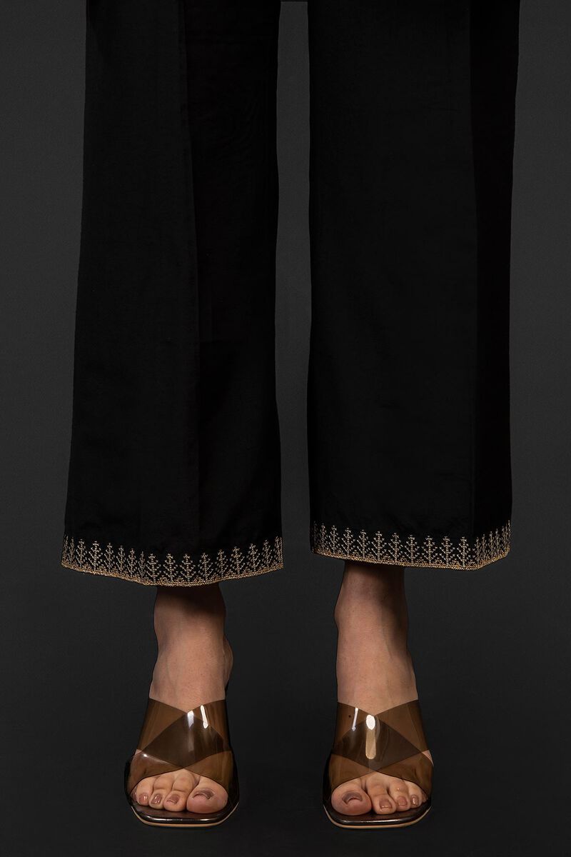 | Pants | Embroidered | null