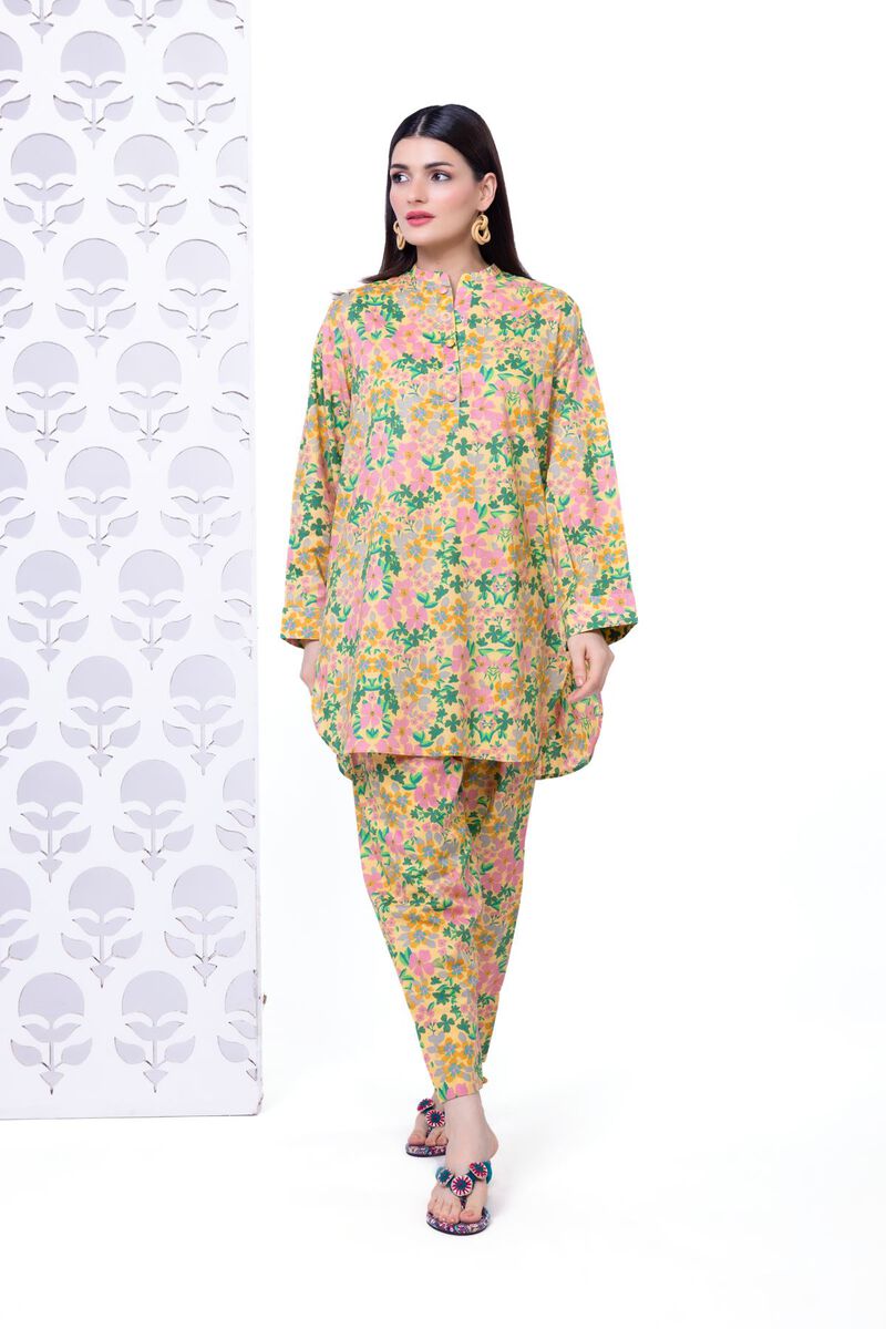 https://uae.khaadi.com/dw/image/v2/BJTG_PRD/on/demandware.static/-/Sites-khaadi-master-catalog/default/dw504d1a04/images/hi-res/etx2_multi_1.jpg?sw=800&sh=1200