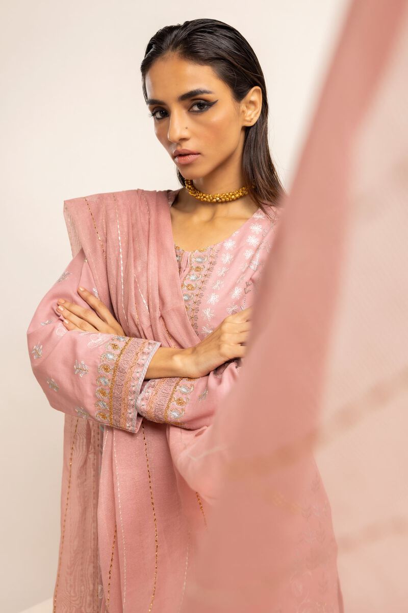  | Dupatta | Embroidered | null
