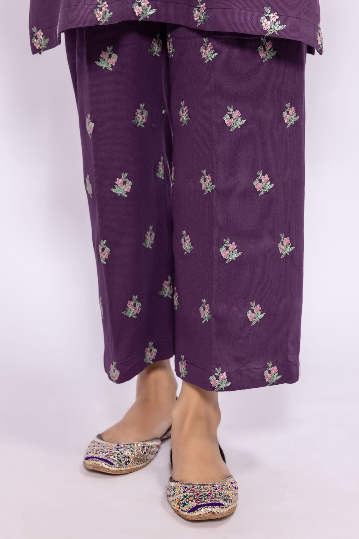 Khaadi embroidered trousers discount