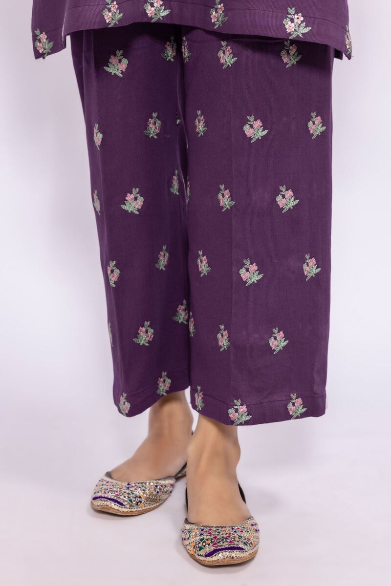  | Pants | Embroidered | null