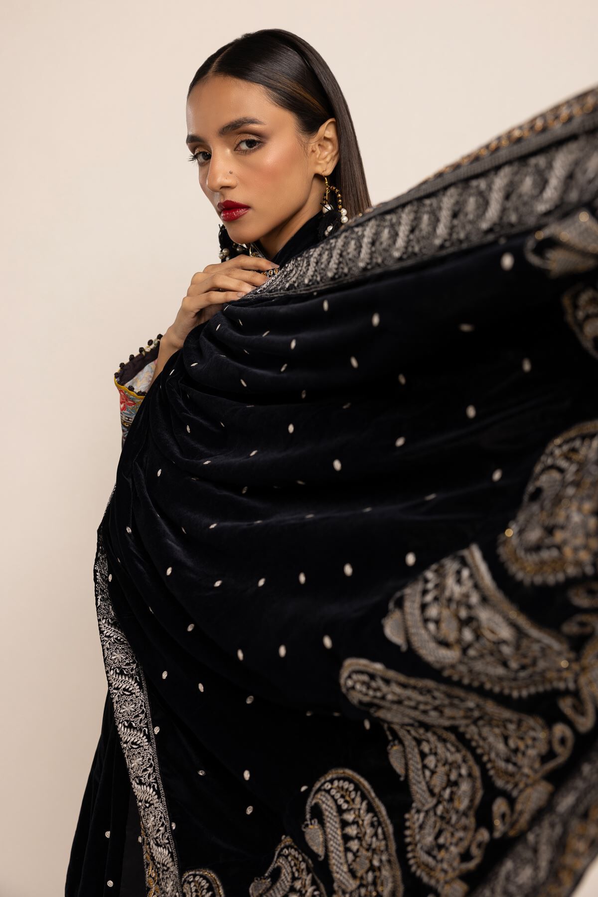 Khaadi velvet shawls 2025