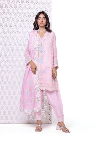  | Kurta | Embroidered | AED 320.00