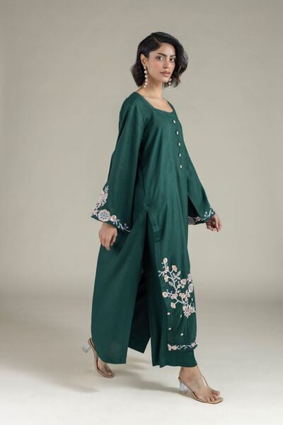 Dyed | Heavy Blended Viscose | Relaxed Solid Pants | AED 75.00