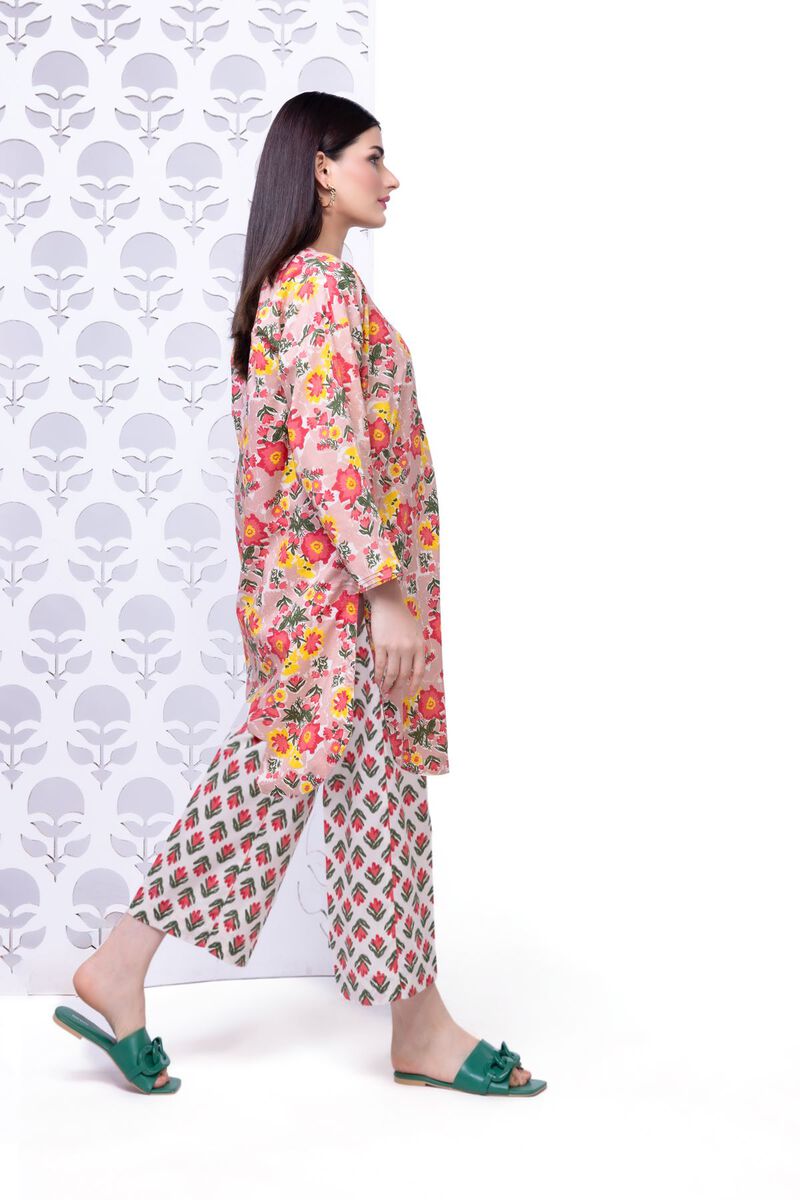 https://uae.khaadi.com/dw/image/v2/BJTG_PRD/on/demandware.static/-/Sites-khaadi-master-catalog/default/dw61d252f3/images/hi-res/ebx8_multi_1.jpg?sw=800&sh=1200