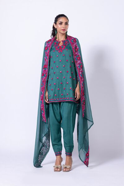  | Kurta | Embroidered | AED 400.00