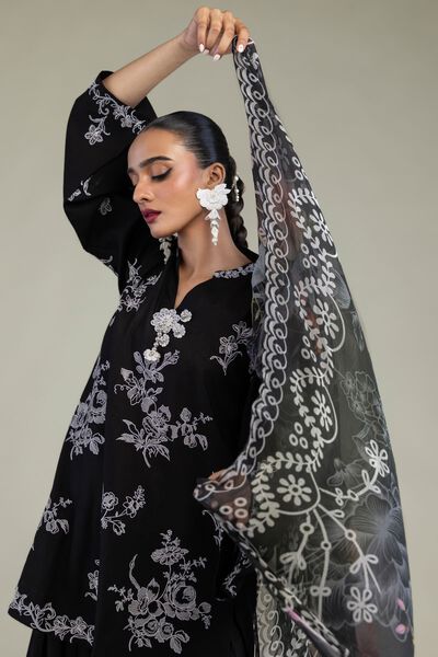 Embroidered | Chiffon | Floral Black Dupatta | AED 100.00