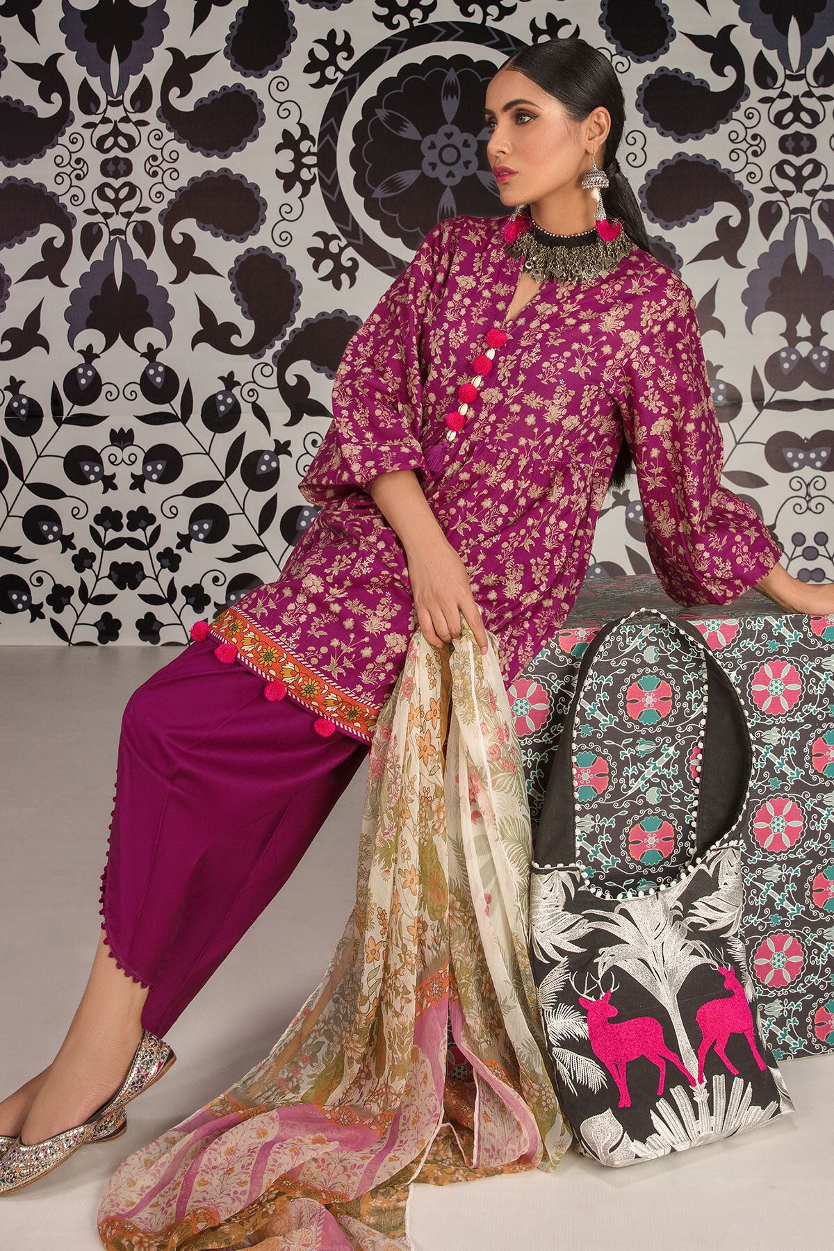 Khaadi lawn clearance suits