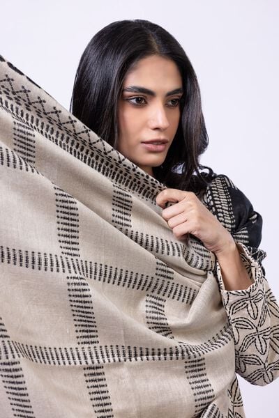 Dyed | Acrylic | Shawl | AED 72.00